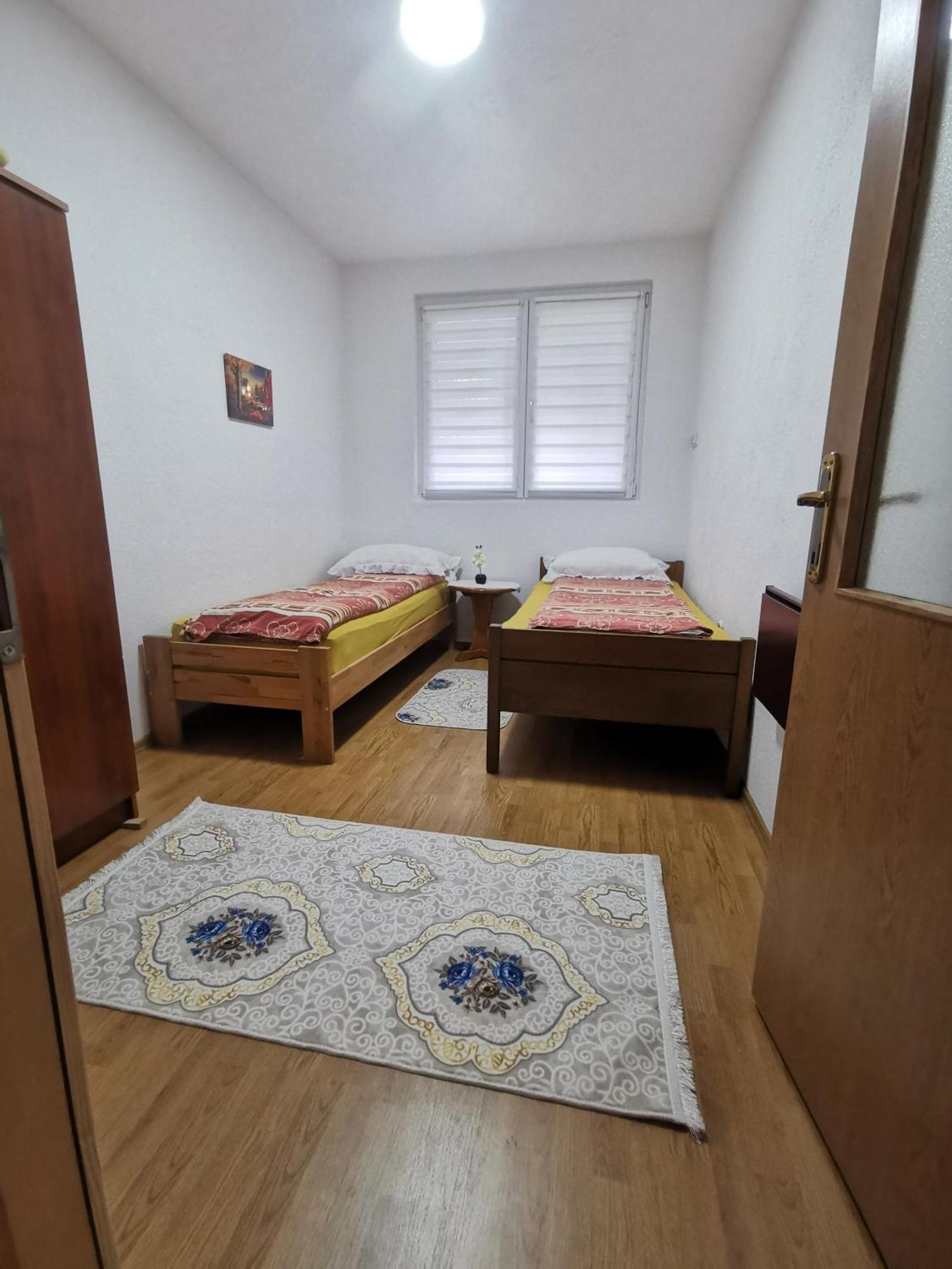 Book A Room Sarajevo, Free Parking & Garden ภายนอก รูปภาพ
