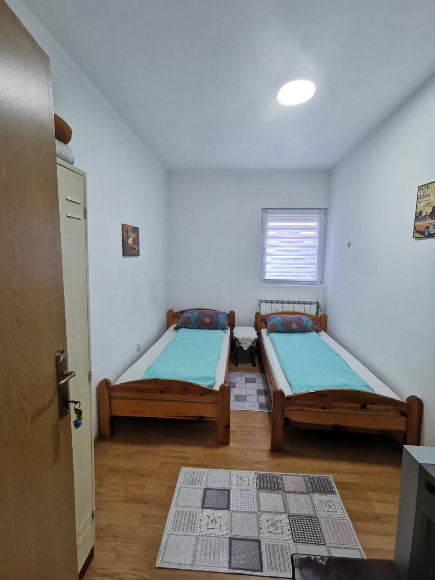 Book A Room Sarajevo, Free Parking & Garden ภายนอก รูปภาพ